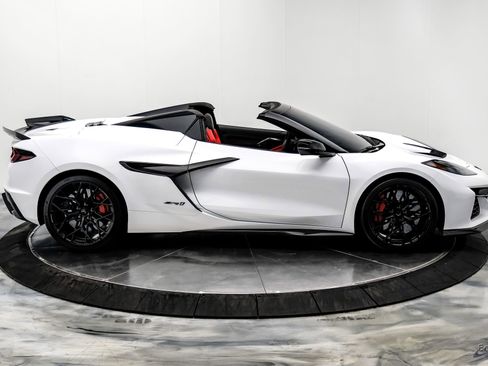 Used 2026 Chevrolet Corvette ZR1 w/ Stealth Interior Trim Package RWD image 26
