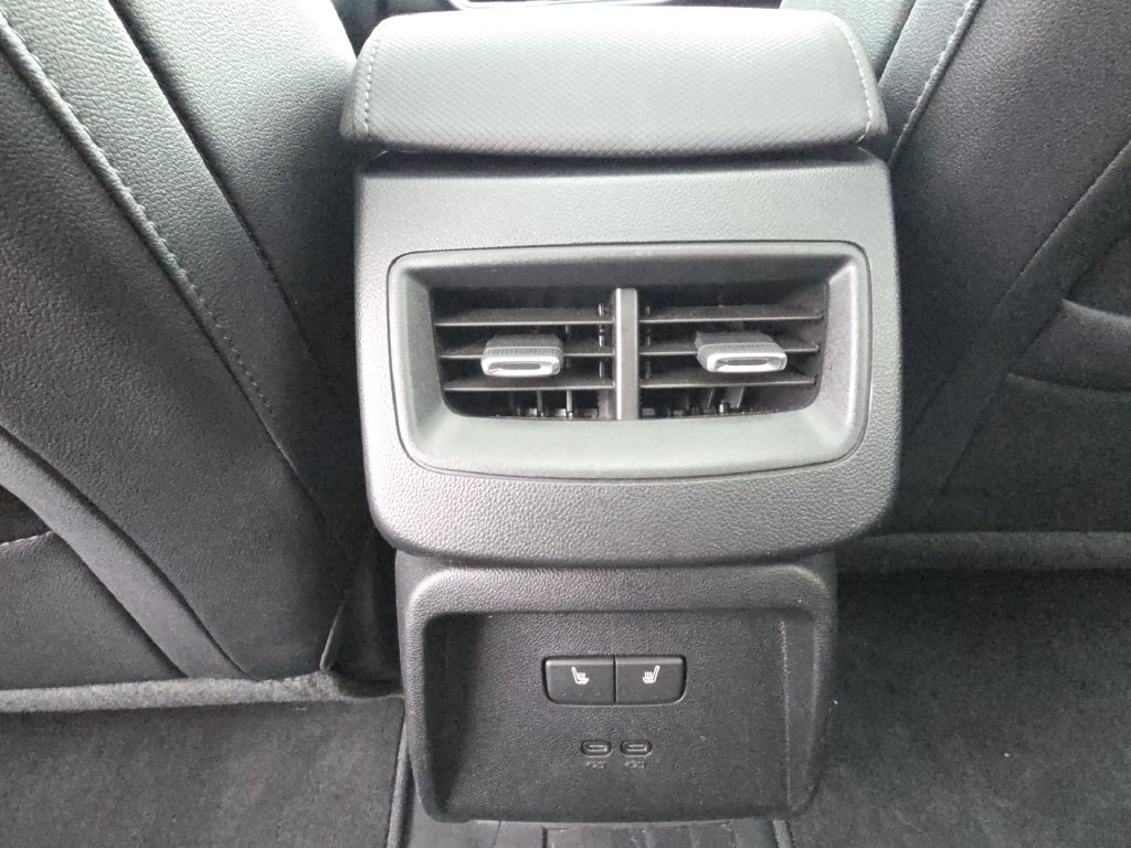 Used 2025 Chevrolet Equinox EV RS w/ Convenience Package II FWD image 31