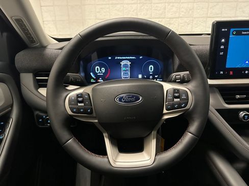 New 2026 Ford Explorer Active w/ Active Comfort Package AWD/4WD image 24