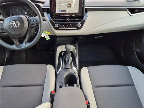 Used 2025 Toyota Corolla LE FWD image 16