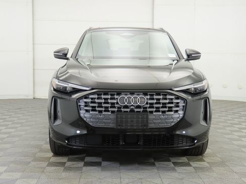 Used 2025 Audi Q5 2.0T Premium Plus w/ Premium Plus image 2