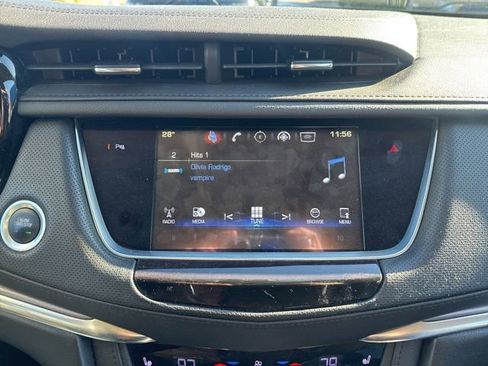 Used 2018 Cadillac XT5 Luxury w/ Driver Awareness Package AWD/4WD image 26
