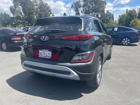 Used 2023 Hyundai Kona SEL w/ Convenience Package FWD image 3