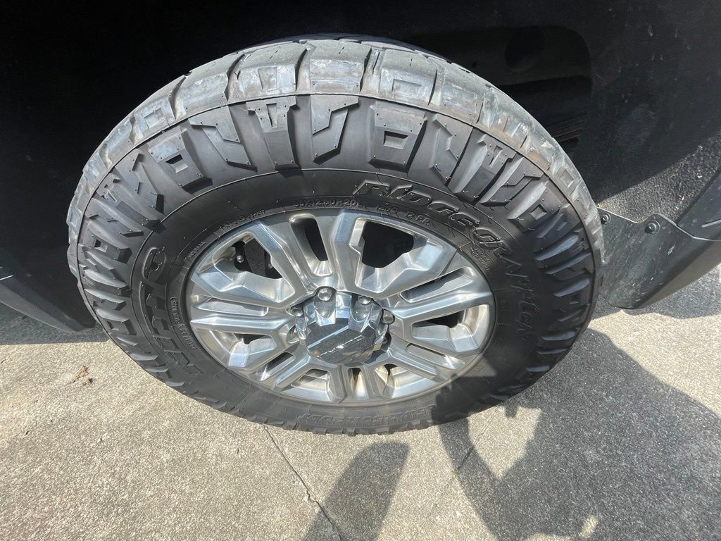 Used 2022 GMC Sierra 2500 Denali AWD/4WD image 10