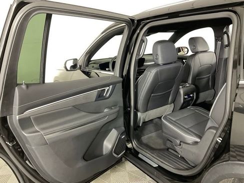 Used 2025 Buick Enclave Preferred image 32