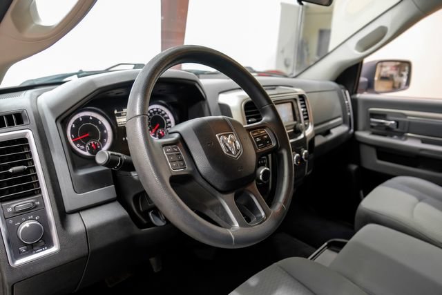 Used 2020 RAM 1500 Classic SLT RWD image 3