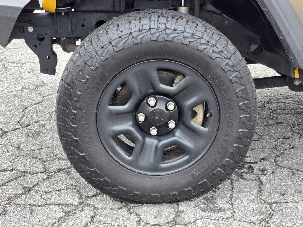 Used 2018 Jeep Wrangler Unlimited Sport AWD/4WD image 12