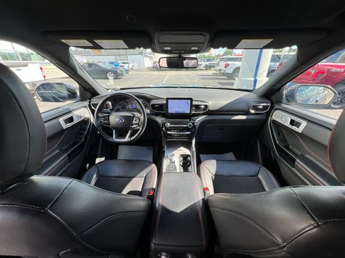 Certified 2023 Ford Explorer ST-Line AWD/4WD image 45