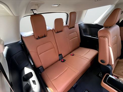 New 2026 Nissan Pathfinder Platinum AWD/4WD image 23