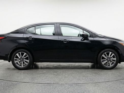 Used 2025 Nissan Versa SV FWD image 11