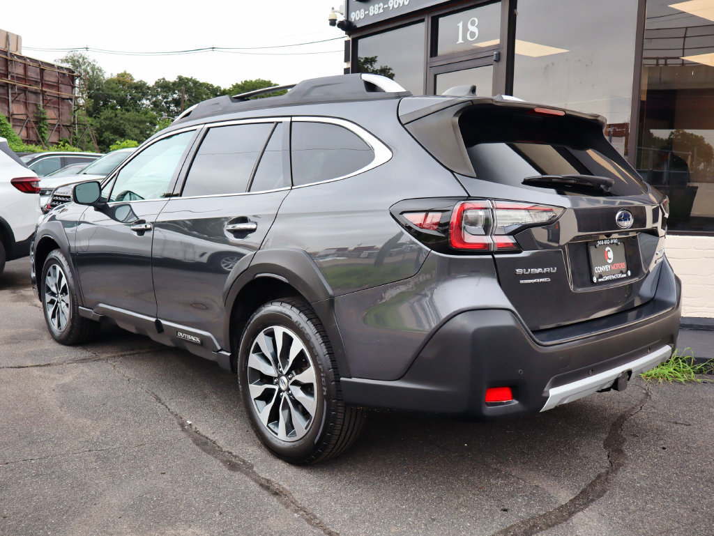 Used 2023 Subaru Outback Touring XT AWD/4WD image 6