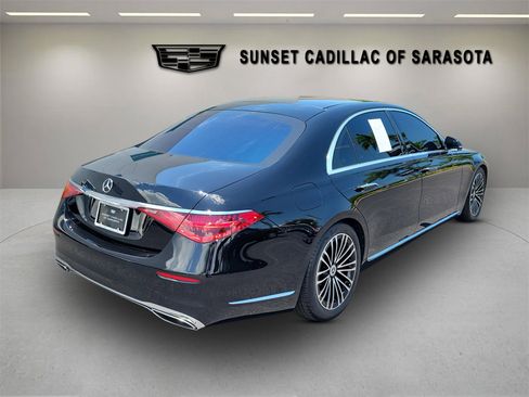 Used 2024 Mercedes-Benz S 580 4MATIC Sedan image 4