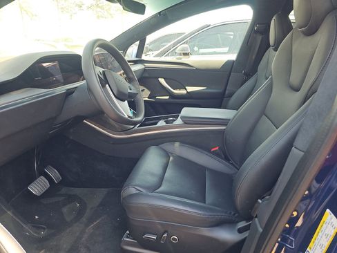 Used 2024 Tesla Model X image 14