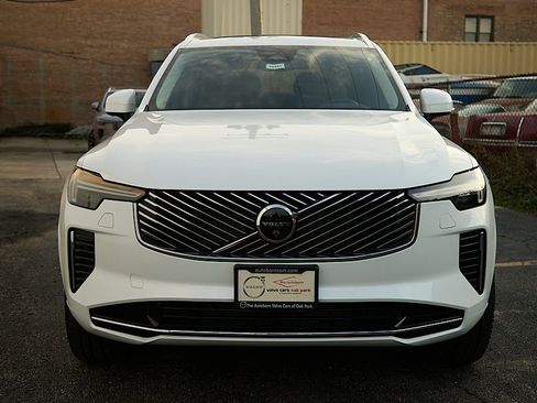 New 2025 Volvo XC90 B6 Plus w/ Protection Package Premier image 5