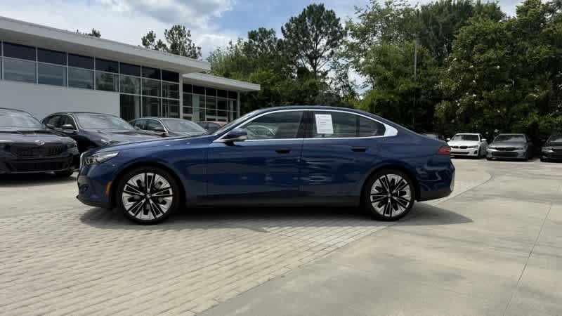 Used 2025 BMW 530i RWD image 2