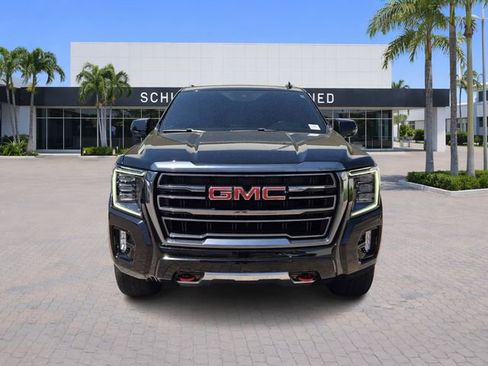 Used 2023 GMC Yukon AT4 image 2
