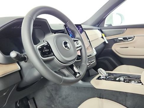 Certified 2026 Volvo XC90 B6 Plus w/ Protection Package Premier AWD/4WD image 12