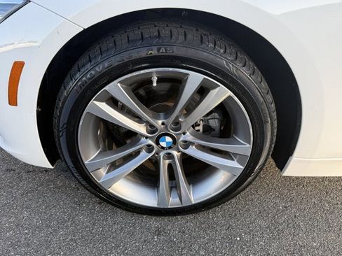 Used 2018 BMW 330i xDrive Sedan w/ Convenience Package image 9