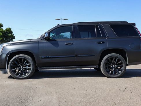 Used 2019 Cadillac Escalade Platinum w/ Escalade Sport Edition image 5
