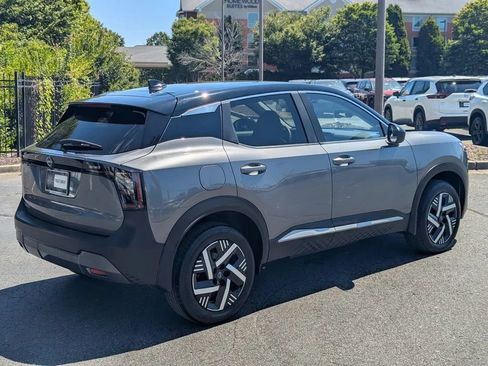 Certified 2025 Nissan Kicks SV FWD image 7