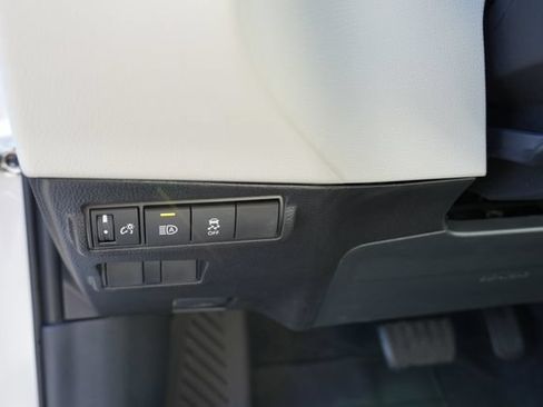 Used 2026 Toyota Corolla Cross L FWD image 21