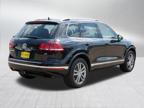 Used 2016 Volkswagen Touareg VR6 AWD/4WD image 7