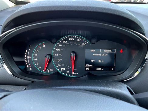 Certified 2022 Chevrolet Trax LT w/ Driver Confidence Package image 19