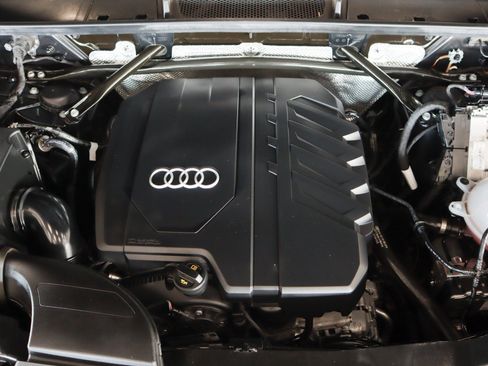 Used 2023 Audi Q5 2.0T Premium Plus w/ Premium Plus Package image 4