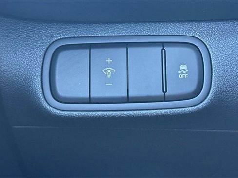 Used 2024 Hyundai Venue SEL image 31