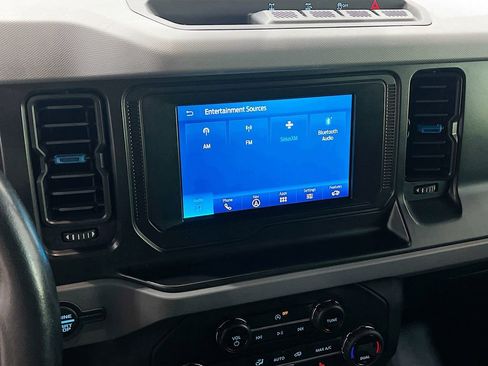 Used 2021 Ford Bronco Black Diamond image 23