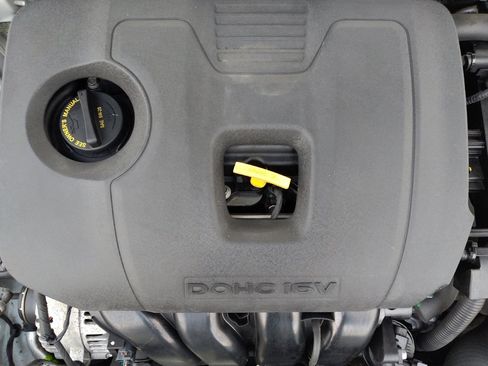 Used 2020 Hyundai Elantra SEL image 30