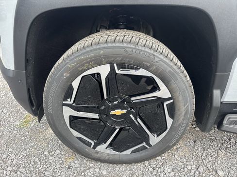 New 2026 Chevrolet Silverado EV LT w/ Premium Package image 13