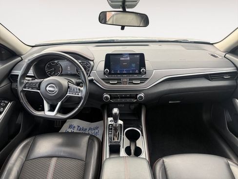 Used 2024 Nissan Altima 2.5 SR FWD image 10