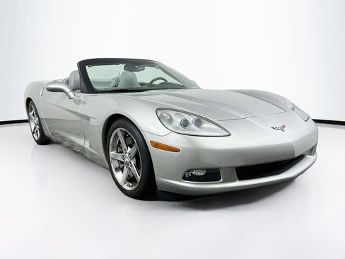 Used 2005 Chevrolet Corvette Convertible w/ Preferred Equipment Group RWD image 1