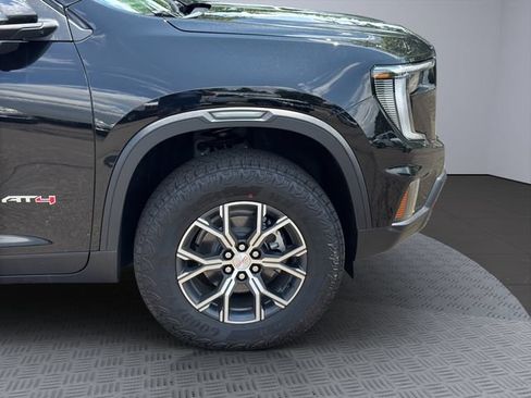 Used 2026 GMC Acadia AT4 w/ Luxury Package AWD/4WD image 28