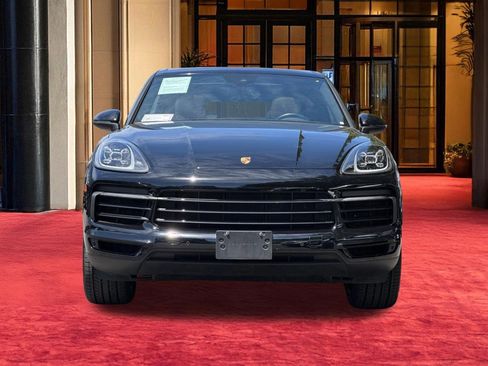 Used 2022 Porsche Cayenne AWD/4WD image 6