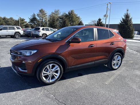 Used 2021 Buick Encore GX Preferred w/ Cold Weather Comfort Package image 3