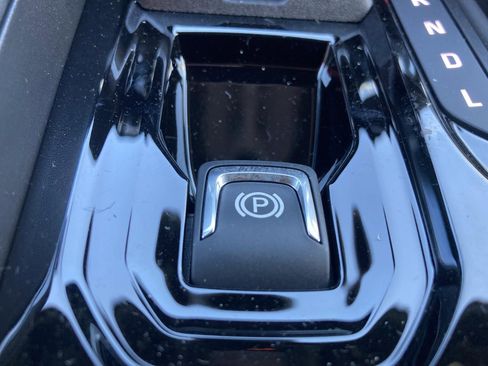 New 2026 GMC Canyon Elevation w/ Convenience Package image 34