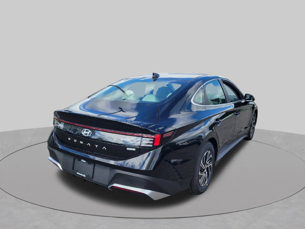 New 2026 Hyundai Sonata Blue FWD image 4