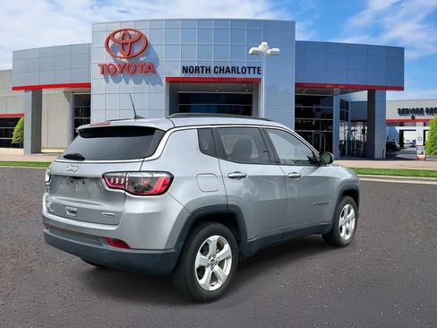 Used 2021 Jeep Compass Latitude FWD image 8