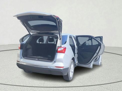 Used 2021 Chevrolet Equinox LT w/ Driver Convenience Package image 13