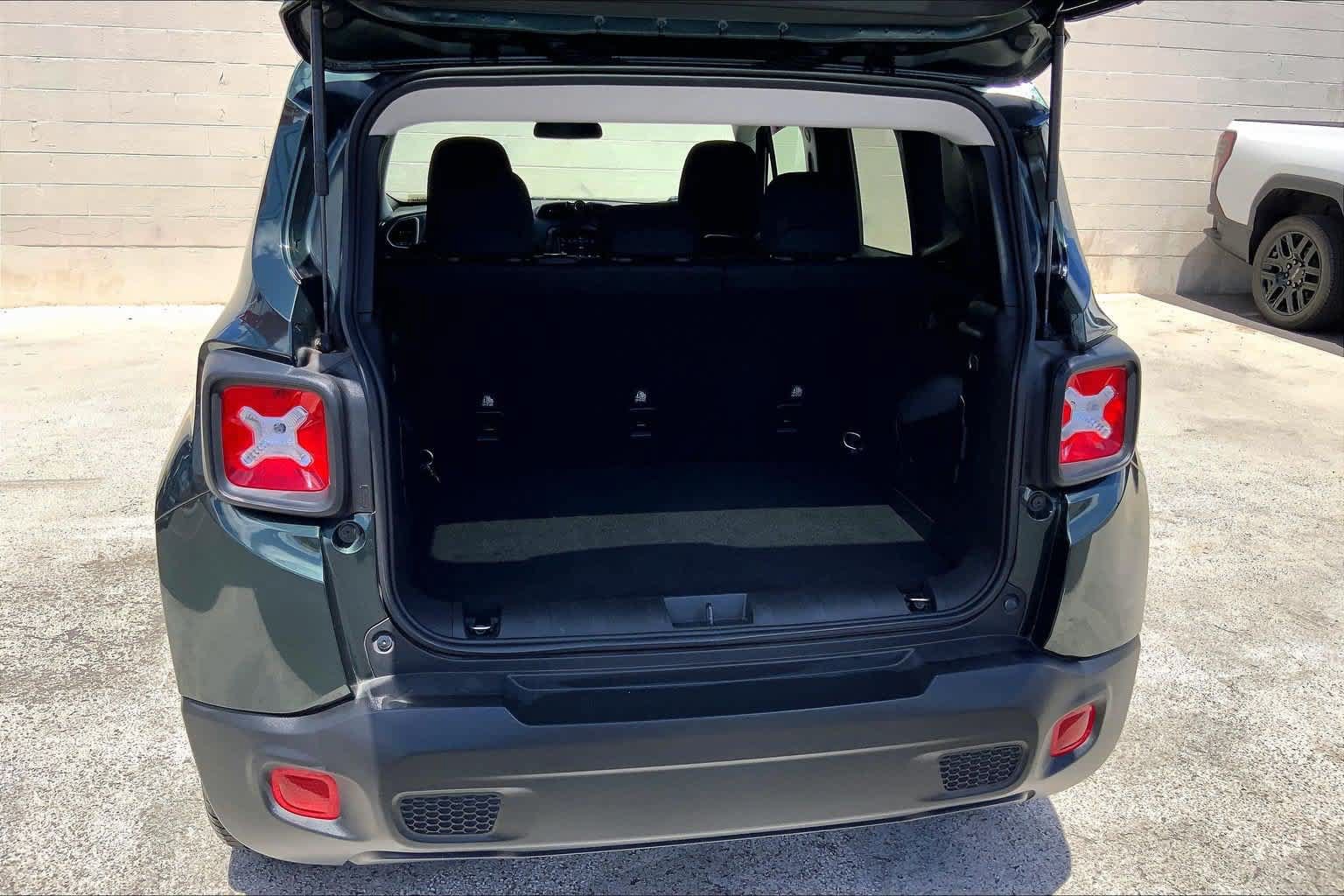 Used 2021 Jeep Renegade Sport FWD image 18