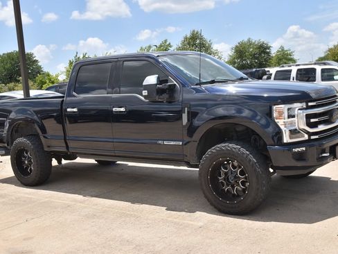 Used 2021 Ford F250 Platinum w/ FX4 Off-Road Package AWD/4WD image 5