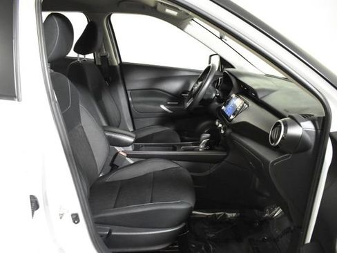 Used 2024 Nissan Kicks SV FWD image 32