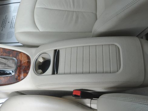Used 2006 Mercedes-Benz CLK 350 Coupe image 31