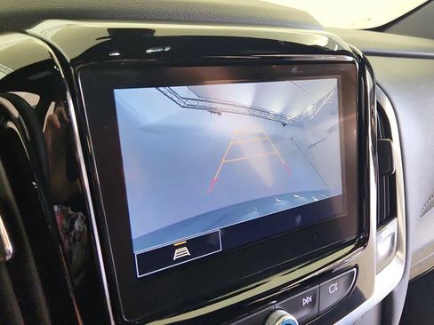 Used 2023 Chevrolet Traverse LT FWD image 21