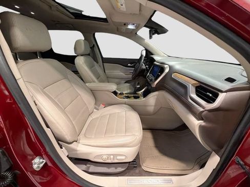 Used 2017 GMC Acadia Denali w/ Technology Package FWD image 26