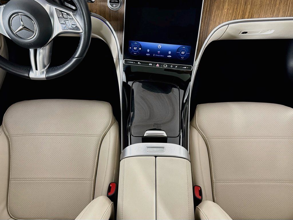 Certified 2025 Mercedes-Benz C 300 Sedan image 16