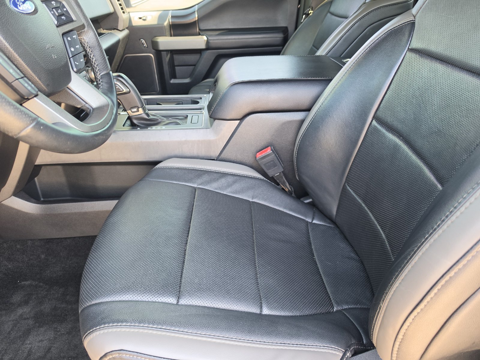 Used 2018 Ford F150 Raptor w/ Equipment Group 802A Luxury AWD/4WD image 13