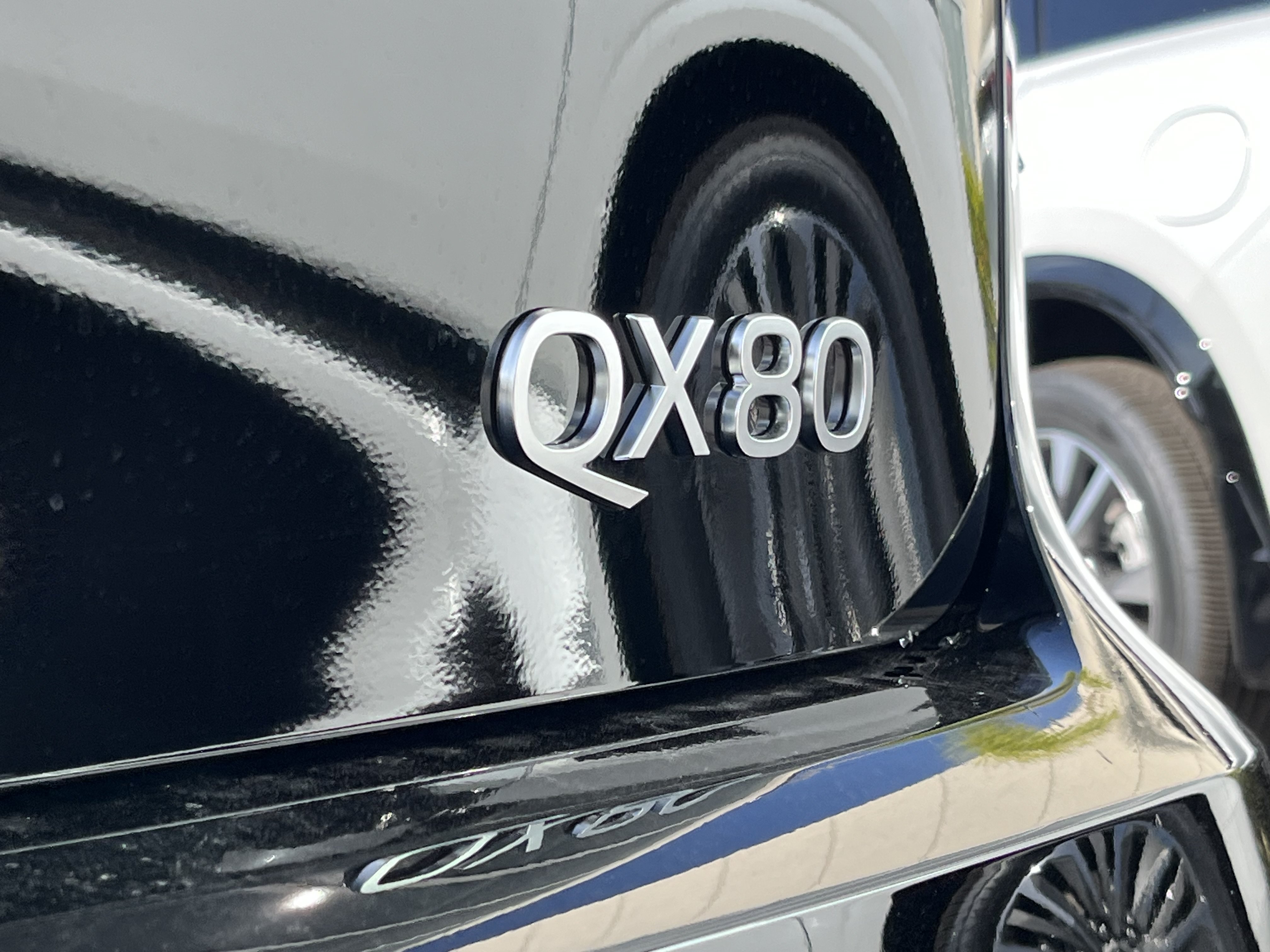 New 2026 INFINITI QX80 Luxe w/ Cargo Package RWD image 5